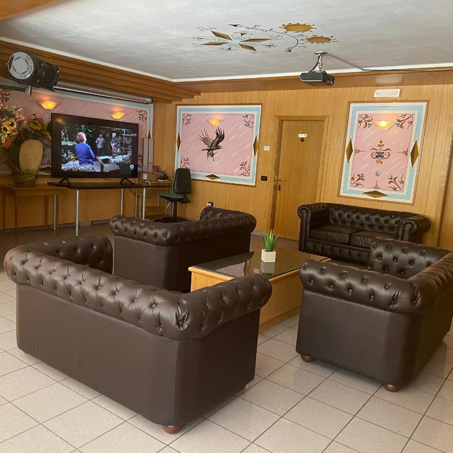 Hotel Olisamir カヴェダーゴ エクステリア 写真