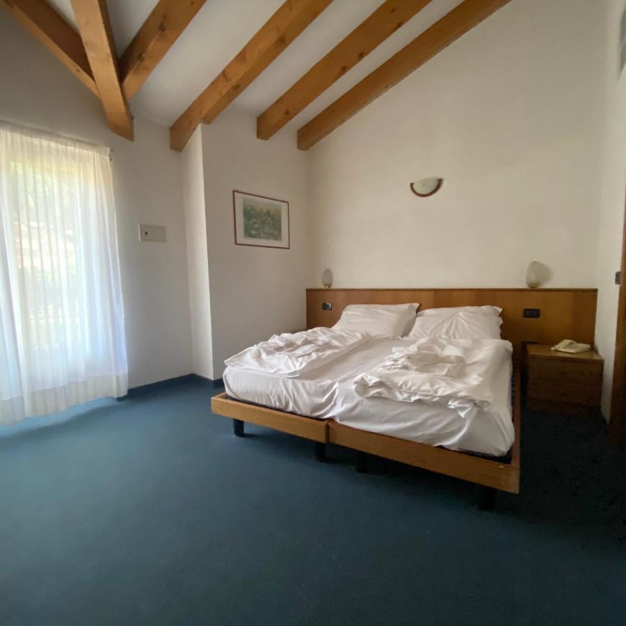 Hotel Olisamir カヴェダーゴ エクステリア 写真